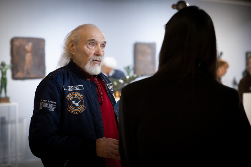 Анатолій Кущ виставка «Парадигма
гармонійного» Анатолій Кущ виставка «Парадигма
гармонійного»