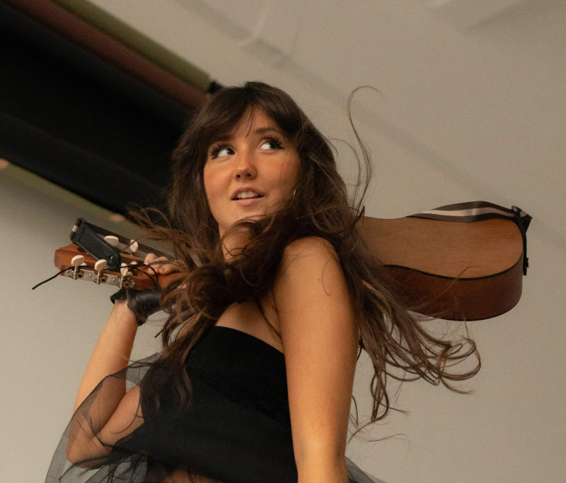 VICTORIA NIRO