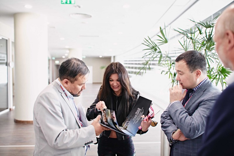 /6famous/ruslana_kazakhstan_6.jpg Руслана на Міжнародному Форумі у Астані