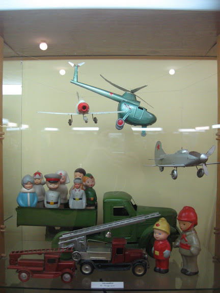 Новая жизнь старинных игрушек