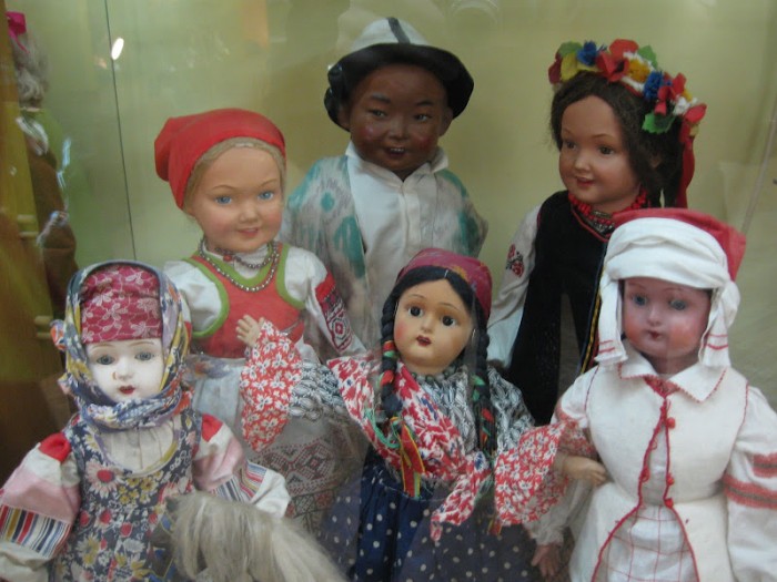 /kultura/igrushki1.jpg старинные игрушки