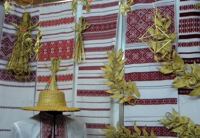 /kultura/ukrainsuven3.jpg </p><p>Украинские сувениры